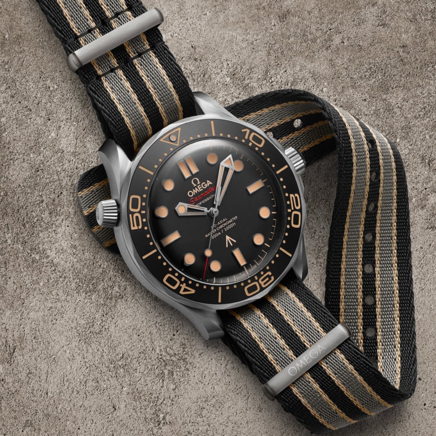 Seamaster Diver 300M 007 Edition + FREE Extra NATO Strap